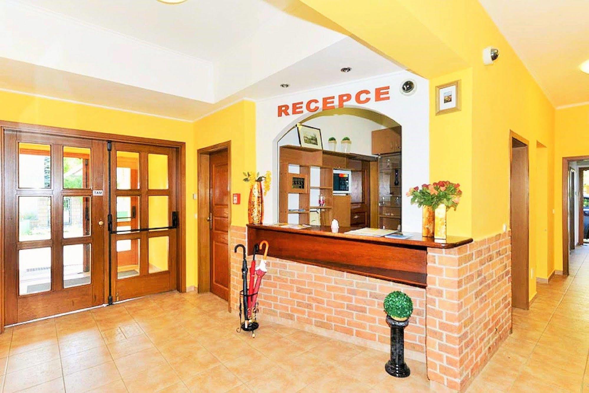 Veselí nad Lužnicí Hotel Trilobit מראה חיצוני תמונה