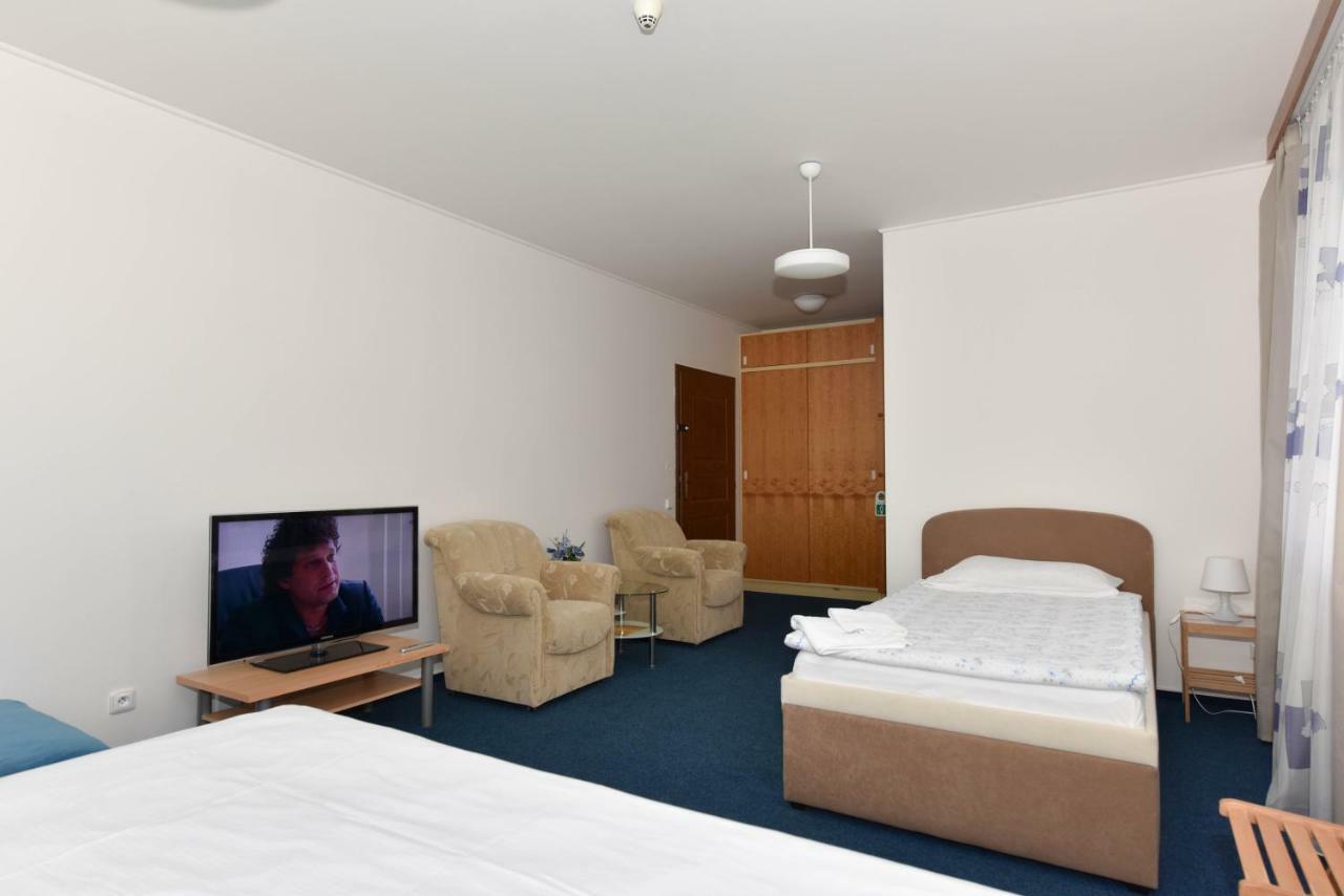Veselí nad Lužnicí Hotel Trilobit מראה חיצוני תמונה