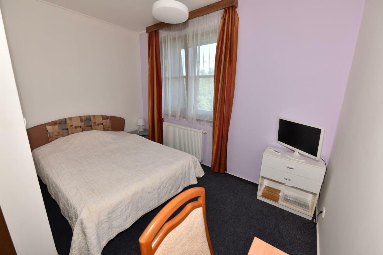 Veselí nad Lužnicí Hotel Trilobit מראה חיצוני תמונה