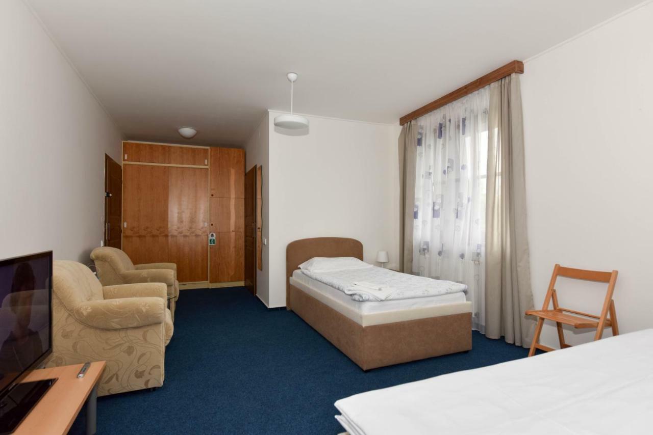 Veselí nad Lužnicí Hotel Trilobit מראה חיצוני תמונה