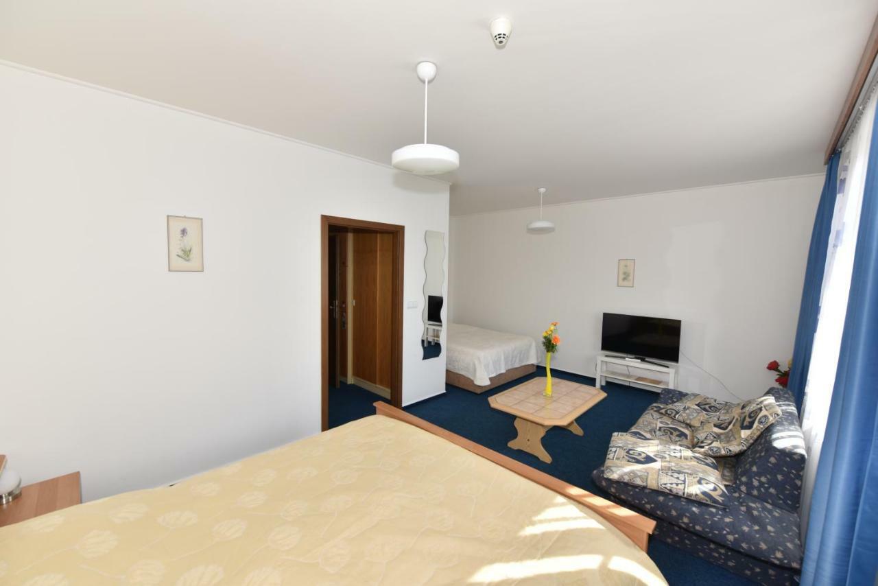 Veselí nad Lužnicí Hotel Trilobit מראה חיצוני תמונה